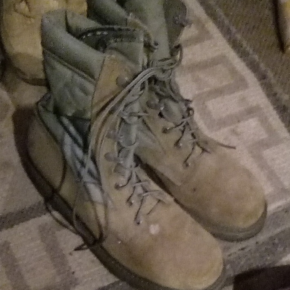 Tan and Green Lace-Up Boots